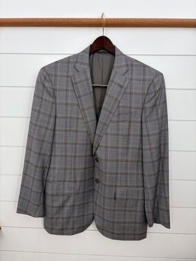 Gray Plaid Men's Blazer - Classic Two-Button Sport Coat